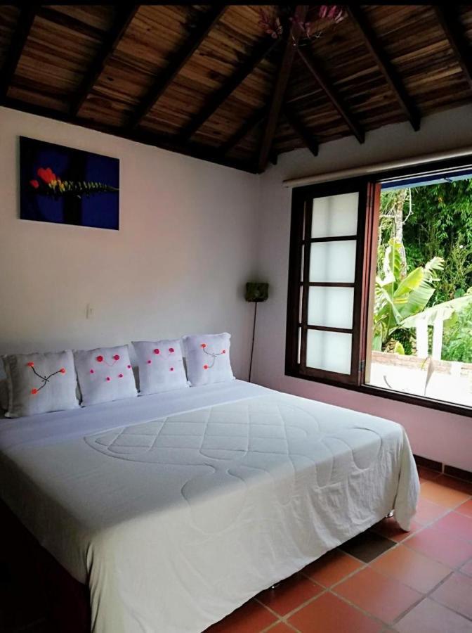 Casa Rayma Hotel Contratacion Ngoại thất bức ảnh