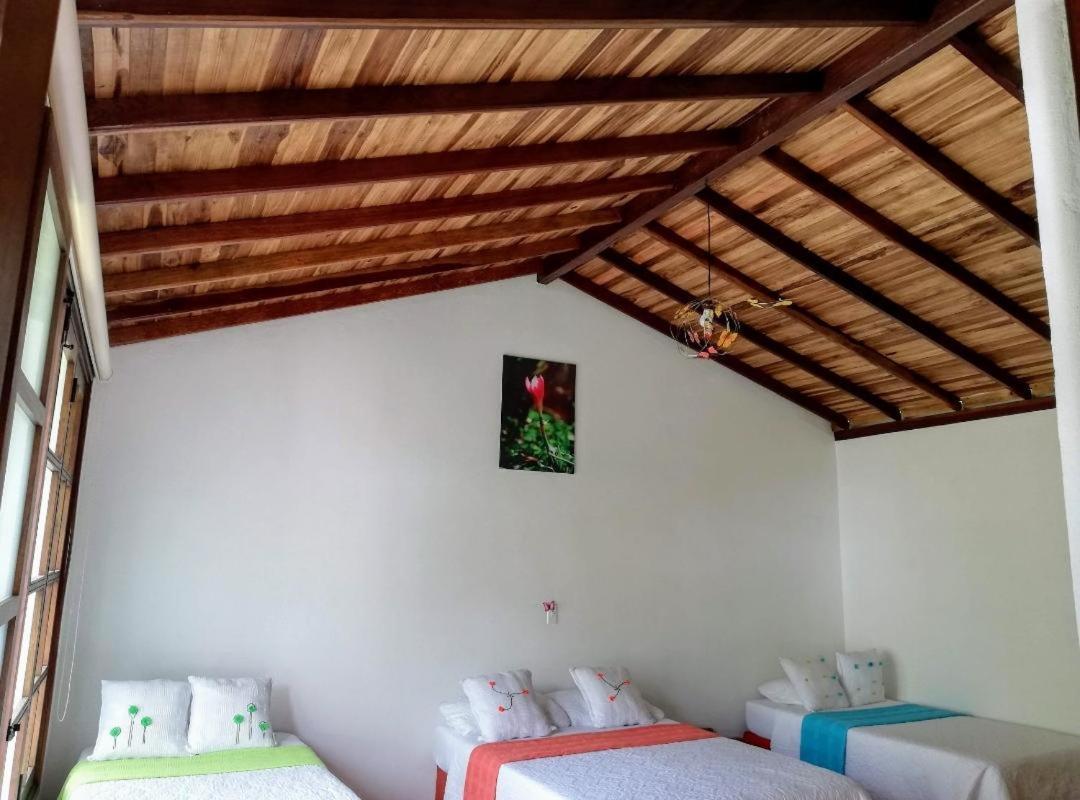 Casa Rayma Hotel Contratacion Ngoại thất bức ảnh